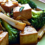 Savor Stir-Fried Tofu & Broccoli in Zesty Sesame Sauce