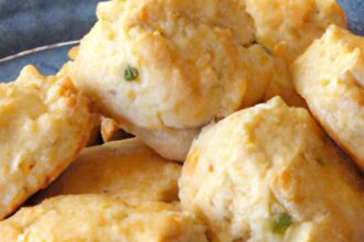 Fluffy Cheddar and Chive Biscuits: A Savory Delight Recipe