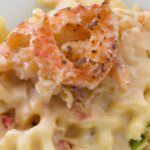 Decadent Lobster Mac & Cheese with Creamy Gruyère Bliss