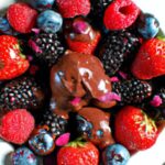 Decadent Dark Chocolate-Dipped Berries: A Seasonal Treat